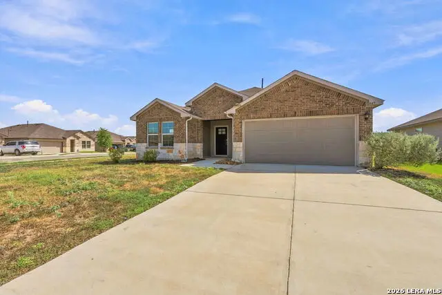 1449 Parkwood, Seguin, TX 78155 - #1