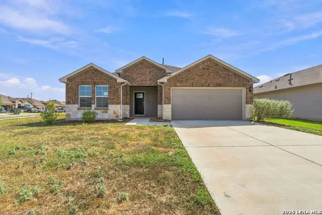 1449 Parkwood, Seguin, TX 78155 - #2