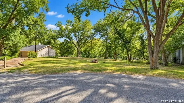 2152 Valley Dr, Canyon Lake, TX 78133 - #2