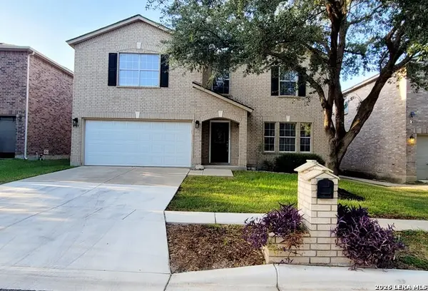 6729 Crest Pl, Live Oak, TX 78233
