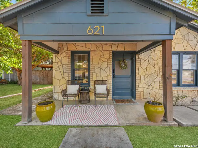 621 S Washington St, Fredericksburg, TX 78624 - #1