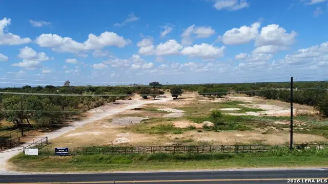 19455 Luckey Rd, Atascosa, TX 78002 - #3