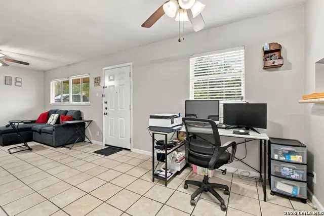 8214 Windlake St, San Antonio, TX 78230 - #2