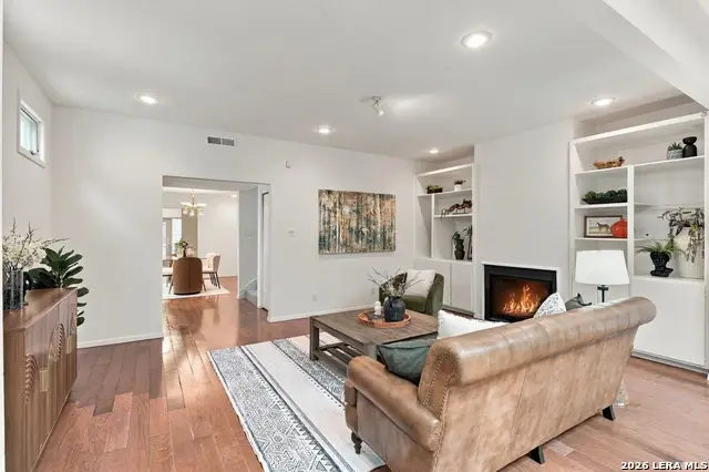 208 Grove Pl, Alamo Heights, TX 78209 - #2