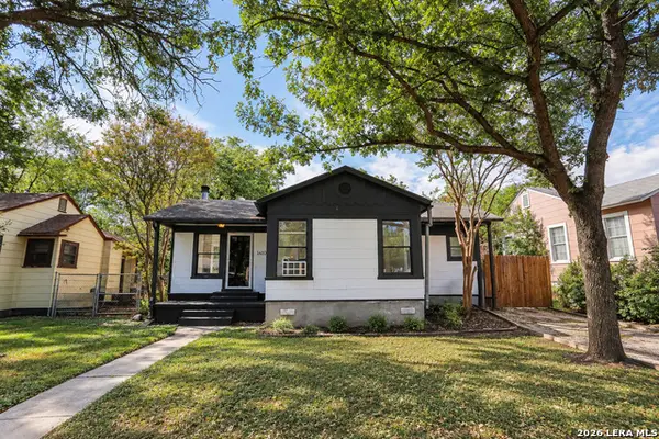 1418 W Lullwood Ave, San Antonio, TX 78201