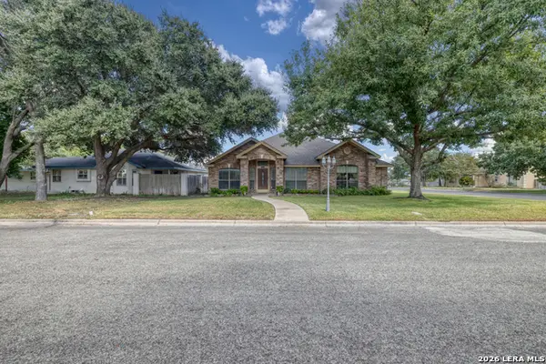 1 Cypress Cir, Uvalde, TX 78801