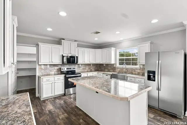 2189 Hickory Forrest Dr, Seguin, TX 78155 - #3
