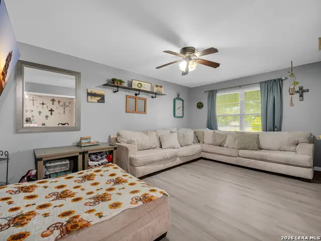 406 Bluebonnet Dr, Kerrville, TX 78028 - #2