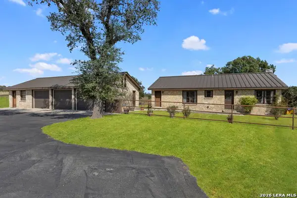 545 Highgate Dr, Bandera, TX 78003