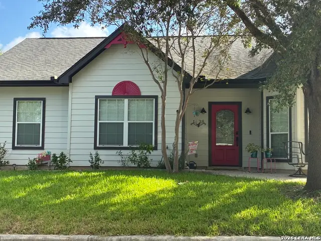 1408 S 2nd St, Floresville, TX 78114 - #1