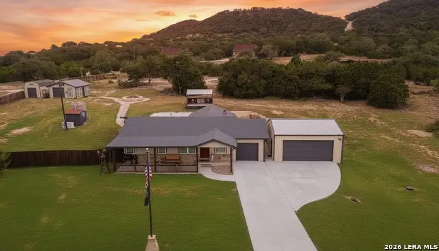 526 Cheyenne Trl, Pipe Creek, TX 78063 - #2