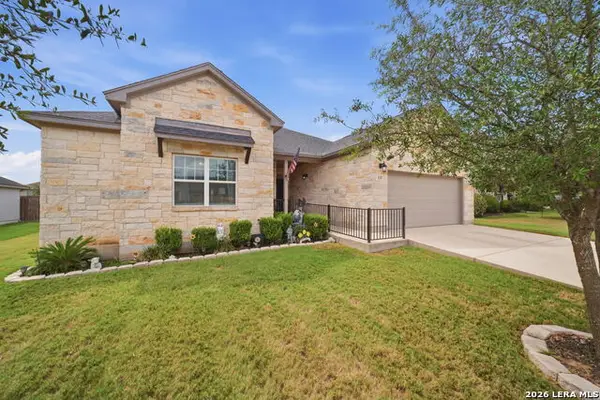 133 Grand View, Floresville, TX 78114