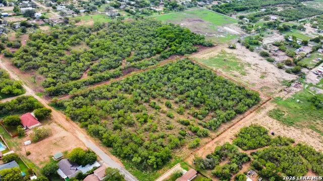 307 Bluebonnet, Devine, TX 78016 - #2