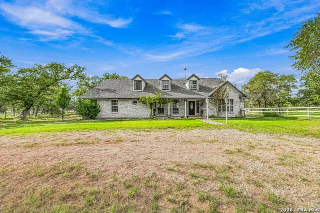 837 Paddy, Floresville, TX 78114 - #2