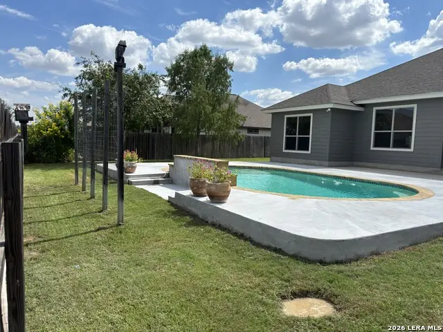 1646 Stone Hvn, Pleasanton, TX 78064 - #3