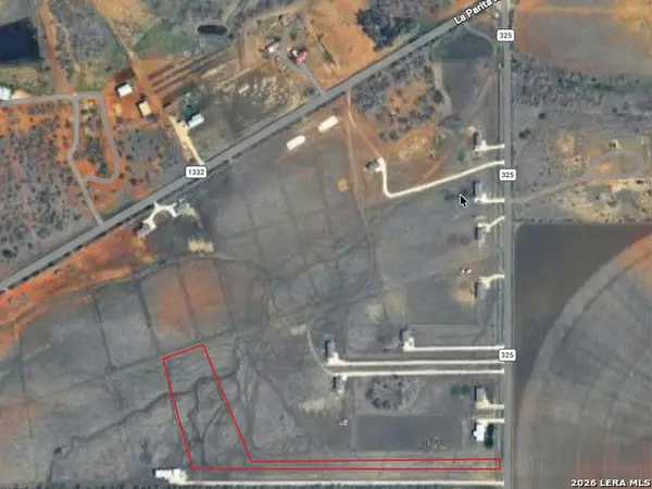 450 County Road 325, Jourdanton, TX 78026