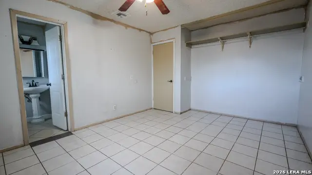 9231 Port Victoria St, San Antonio, TX 78242 - #3
