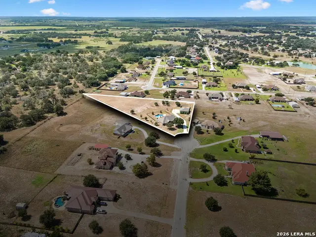 121 Abrego Mount Dr, Floresville, TX 78114 - #2