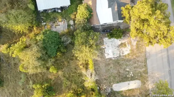 607 S Comal, San Antonio, TX 78207