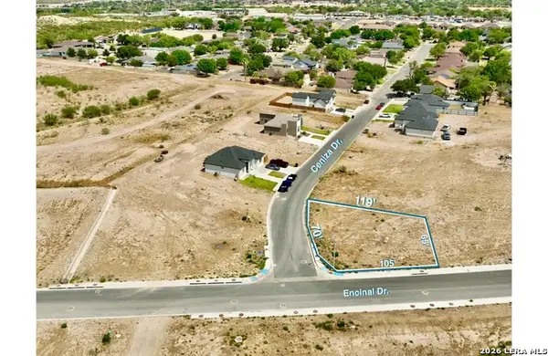 802 Ceniza Dr, Eagle Pass, TX 78852