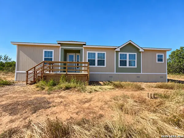 104 Cr 2669, Moore, TX 78057