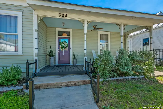 904 N Pine St, San Antonio, TX 78202 - #3