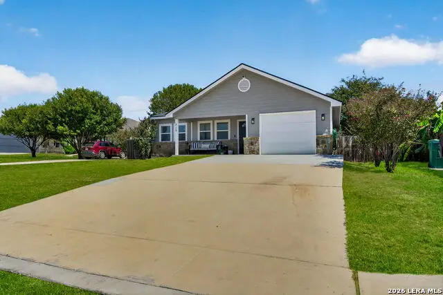 515 Indian Xing, Jourdanton, TX 78026 - #3