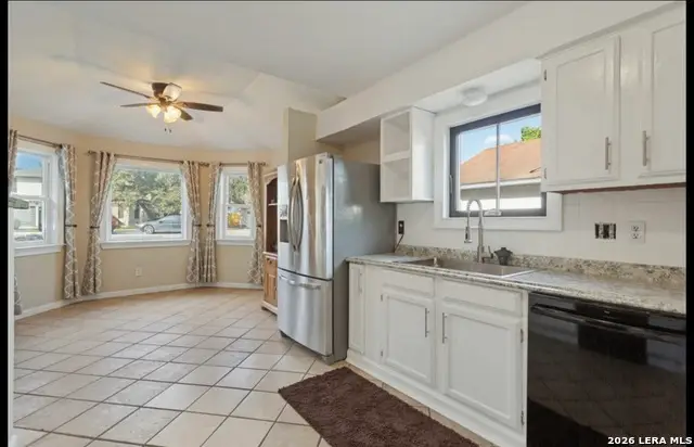 9446 Marsh Creek Dr, San Antonio, TX 78250 - #2