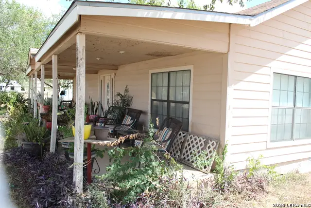 272 Jourdanton, Charlotte, TX 78011 - #3