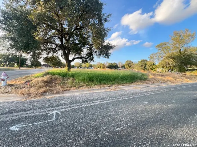 0 N Ave B, Beeville, TX 78102 - #3