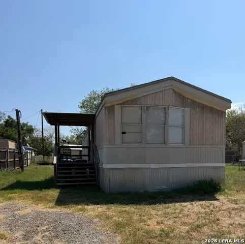 1606 The Lane St, Pleasanton, TX 78064 - #1