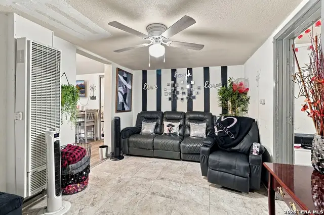 828 Fenfield Ave, San Antonio, TX 78211 - #3