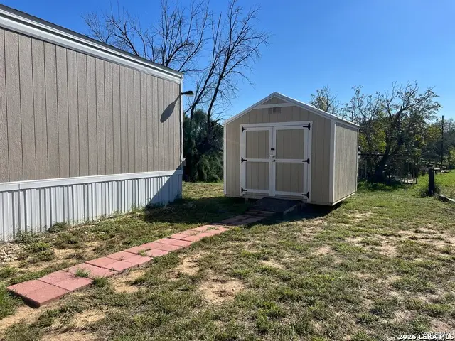 720 Sanches Ave, Pleasanton, TX 78064 - #3