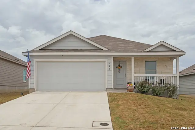 913 Riviera Ct, Seguin, TX 78155 - #2