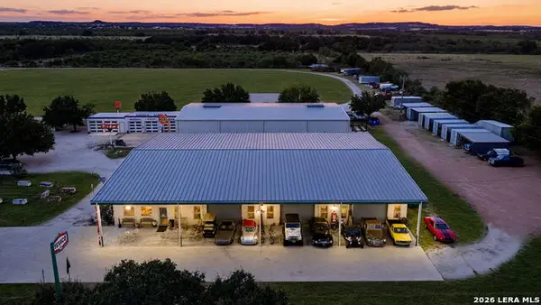 7914 S State Highway 16, Fredericksburg, TX 78624