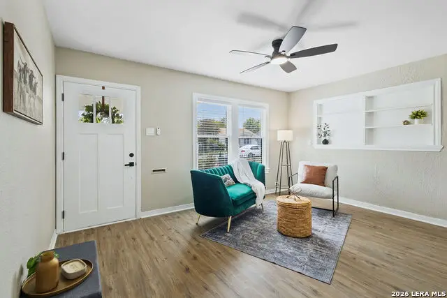 2055 E Crockett St, San Antonio, TX 78202 - #3