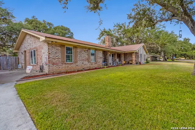 34 Encino Loma, Beeville, TX 78102 - #1
