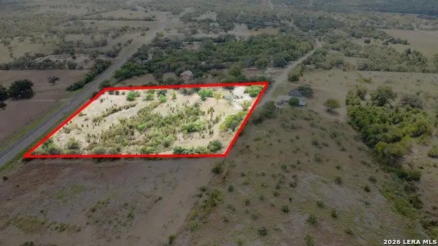 1629 N Colorado St, Lockhart, TX 78644 - #2
