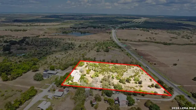 1629 N Colorado St, Lockhart, TX 78644 - #3