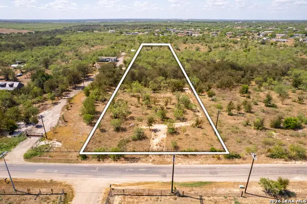 3915 Barth Rd, Lockhart, TX 78644
