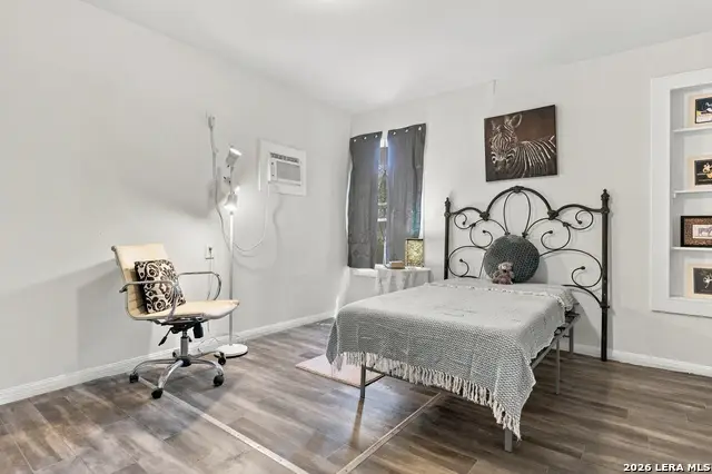 214 Cravens Ave, San Antonio, TX 78223 - #3