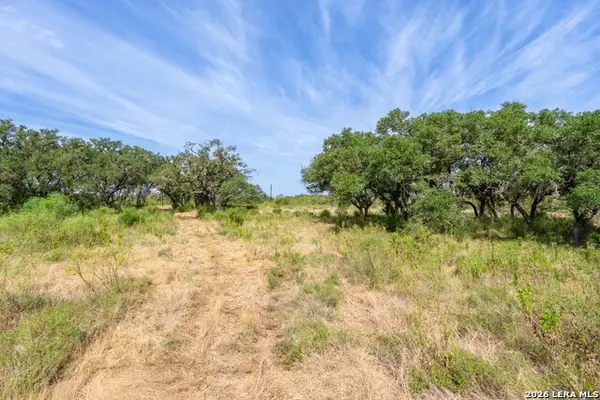 LOT 18 Utopia Forrest, Utopia, TX 78884