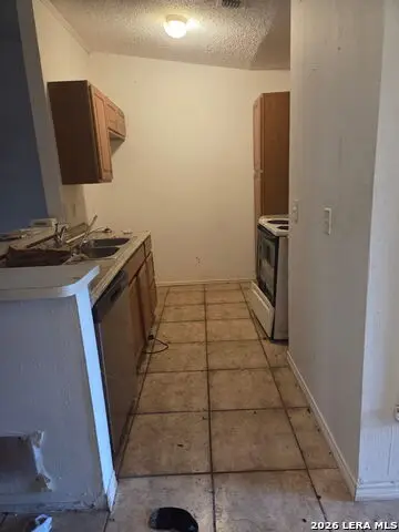 5711 Lochmoor, San Antonio, TX 78244 - #2