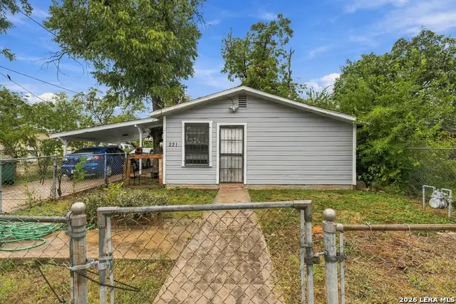 221 S San Manuel St, San Antonio, TX 78237 - #1