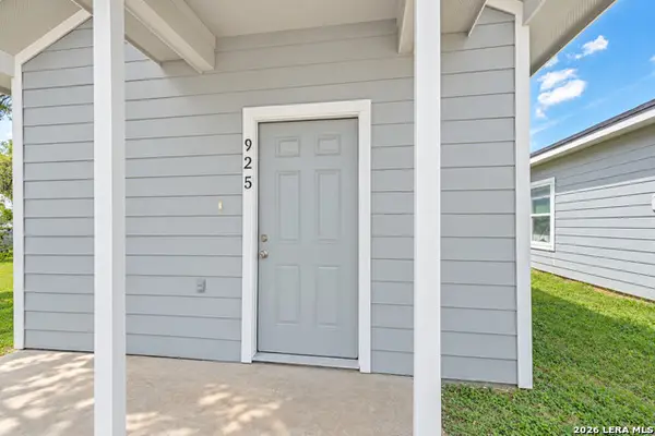 925 S San Joaquin Ave, San Antonio, TX 78237