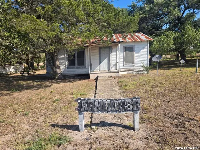 829 E Charco Rd, Tuleta, TX 78162 - #2