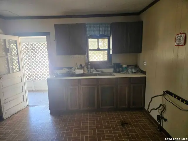 829 E Charco Rd, Tuleta, TX 78162 - #3