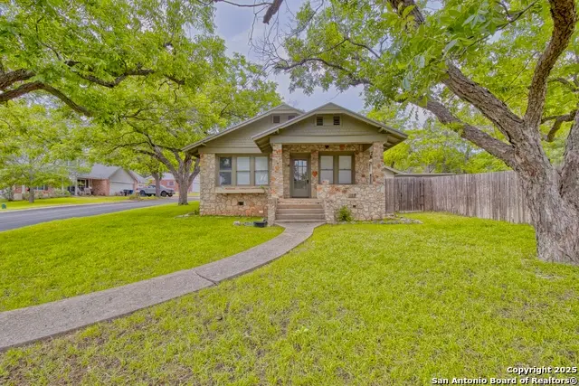 8 Wildwood Trl, New Braunfels, TX 78130 - #2
