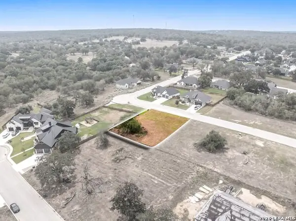 117 Ash Parkway, La Vernia, TX 78121