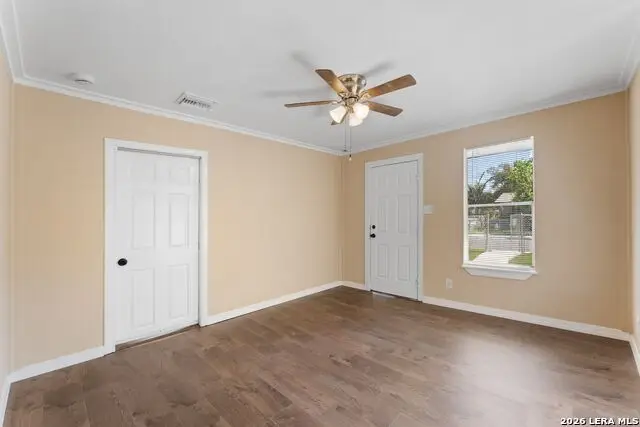 537 N San Gabriel, San Antonio, TX 78228 - #3